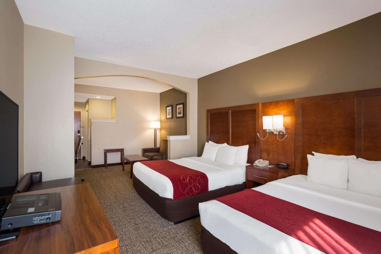 Hotel Comfort Near North Brunswick